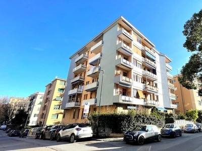 Vendita Appartamento VIA VASSALLO, Genova