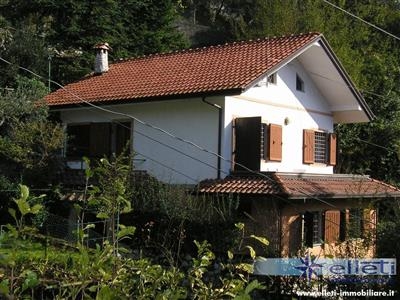 Casa singola in buono stato di 120 mq. a Campareccia