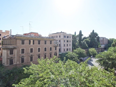 Appartamento 5 locali di 102 m² a Roma