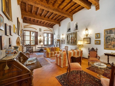 Prestigioso appartamento in vendita Via dei Tornabuoni, Firenze, Toscana