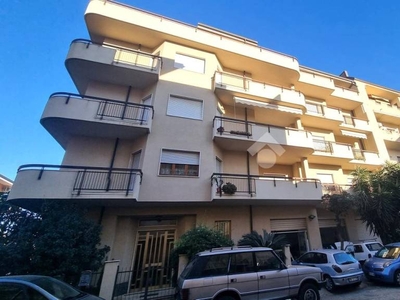 Appartamento in affitto a Reggio di Calabria via Figurella, 23