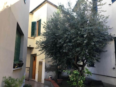Appartamento in vendita a Capraia e Limite Firenze
