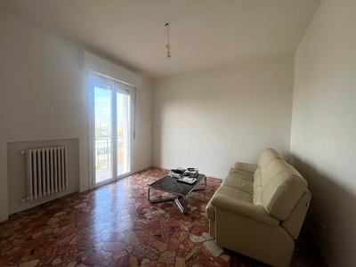 Appartamento in vendita a Parma San Leonardo