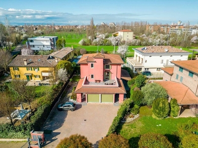 Casa di lusso di 397 mq in vendita Stradello Medici Caula, Modena, Emilia-Romagna