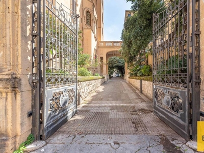 Prestigiosa villa di 1600 mq in vendita, Via Emanuele Notarbartolo, Palermo, Sicilia