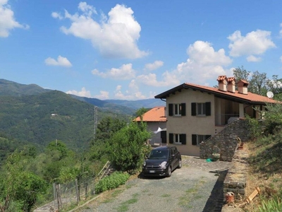 Esclusiva villa di 300 mq in vendita Via San Cristoforo S.N.C., Pontremoli, Massa-Carrara, Toscana