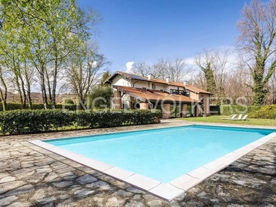 Villa di 360 mq in vendita Via dei Peschi, 160, Travedona Monate, Varese, Lombardia