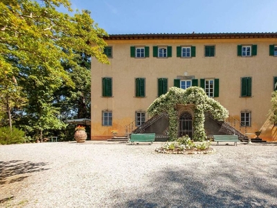 Villa di 750 mq in vendita Via del Parco della Rimembranza, Lucca, Toscana