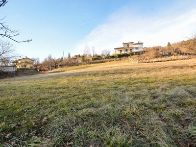 Terreno di 1.295 m² in Murialdo