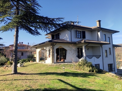 Villa 6 locali di 350 m² in Monte Cerignone