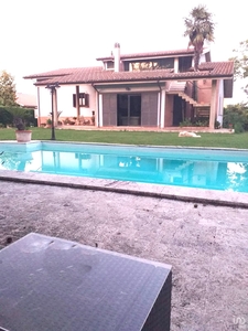 Villa 7 locali di 390 m² in Mosciano Sant'Angelo