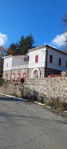 Villa Bifamiliare in affitto a Malito sp58