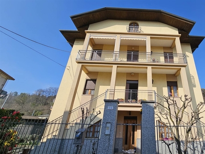 Villa bifamiliare in vendita a Vigliano Biellese Biella