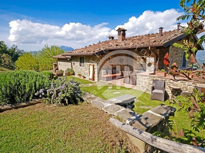 Esclusiva villa di 292 mq in vendita Castelnuovo di Garfagnana, Toscana