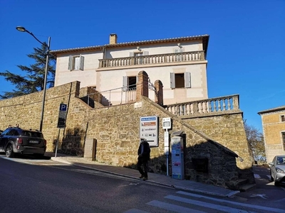 Villa di 453 mq in vendita piazza Camillo Benso Conte di Cavour, Montalcino, Siena, Toscana