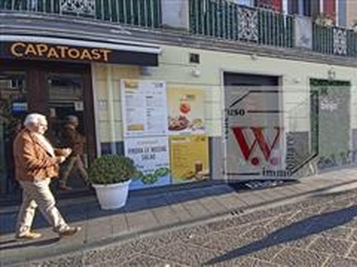 Bar in vendita a Pozzuoli PORTO