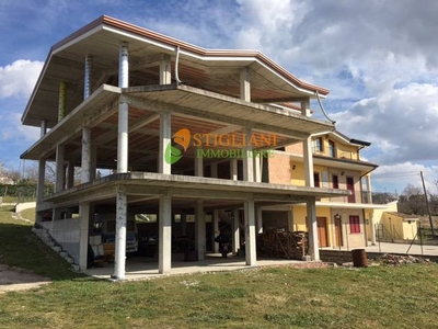 Villa bifamiliare di 350 mq a Campobasso
