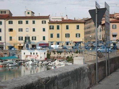 Appartamento Quadrilocale da ristrutturare in vendita a Livorno