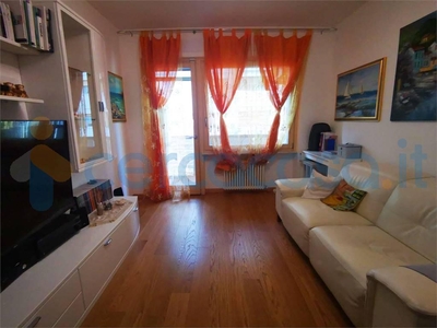Appartamento Trilocale in ottime condizioni, in vendita in Via Barletta, Bolzano