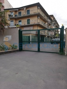 Appartamento Trilocale in ottime condizioni, in vendita in Via Luigi Capuana, Camporotondo Etneo