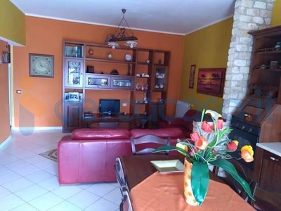 Appartamento Trilocale in ottime condizioni, in vendita in Via Xiboli 92, Caltanissetta