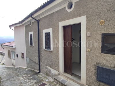 Casa Indipendente a Grumento Nova in Via Toscano, 36 , Grumento Nova (PZ)