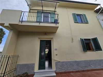 Casa indipendente con giardino, Empoli casenuove