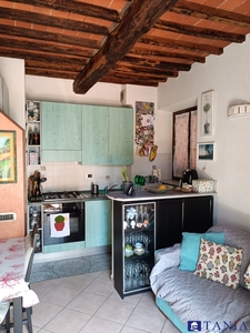 Casa indipendente in vendita a Carrara