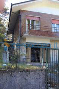 Casa singola in vendita a Borzonasca