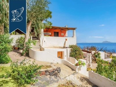 Prestigiosa villa di 300 mq in vendita Santa Marina Salina, Sicilia