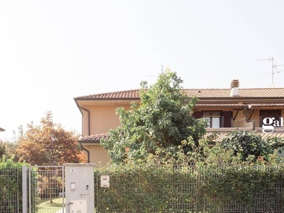 Esclusiva Villetta a Schiera di 262 mq in vendita Via Emilio Lussu, 11, Bussero, Lombardia