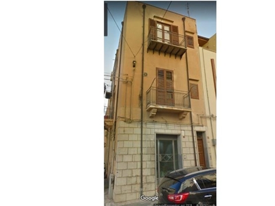 Casa indipendente in vendita a Castellammare del Golfo, Via Giuseppe Verdi 70