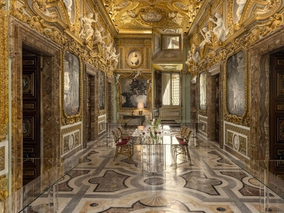 Prestigiosa Casa Indipendente di 1000 mq in affitto Roma, Lazio