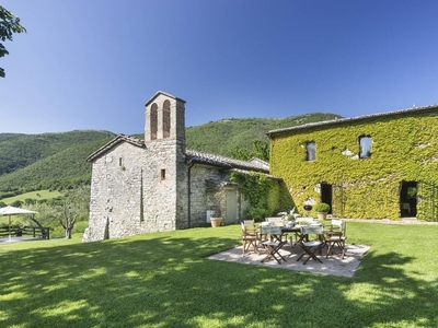 Esclusiva Casa Indipendente di 300 mq in affitto Perugia, Italia
