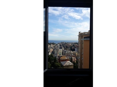 Quadrilocale in vendita a Genova, Zona Borgoratti