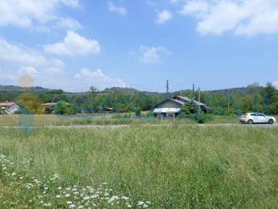 Terreno edificabile in vendita a Paruzzaro