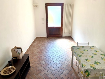 Trilocale con terrazzo a Firenze