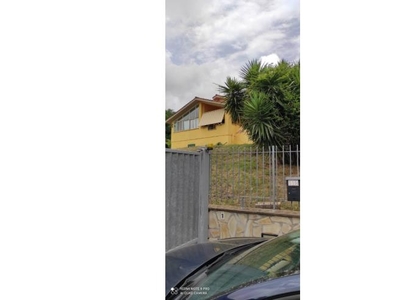 Villa in vendita a Bracciano, Frazione Rinascente
