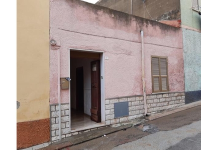 Casa indipendente in vendita a Sorso, Via Ludovico Ariosto 7