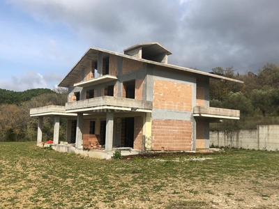 Villa a Agropoli in Contrada La Vecchia