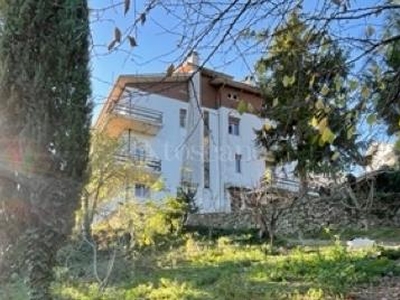 Villa a Pescara in Strada Colle Scorrano