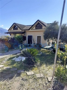 Villa a schiera in vendita in Via Toselli Saragosa Snc, Cassino
