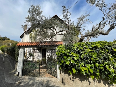 Villa a Stalettì in Via Del Mare II Traversa Caminia