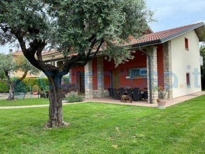 Villa in ottime condizioni, in vendita in Via S. Pangrazio, Palazzolo Sull'oglio