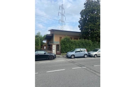 Villa in vendita a Osio Sotto, Corso Vittorio Veneto 82