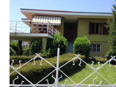 Villa in vendita a Trino