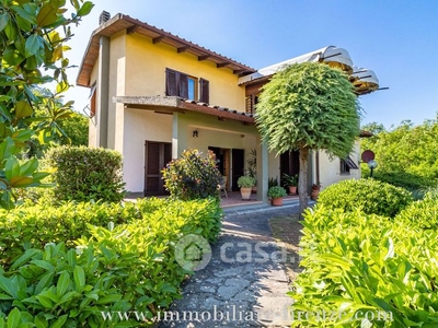 Villa in vendita Via Giuseppe Dossetti , Figline e Incisa Valdarno