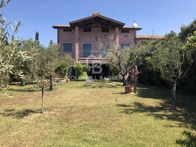 Villa in vendita Viterbo