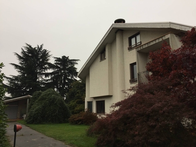 Villa unifamigliare di 729 mq a Oleggio