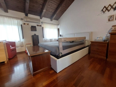 Villa a Schiera in vendita a Udine
